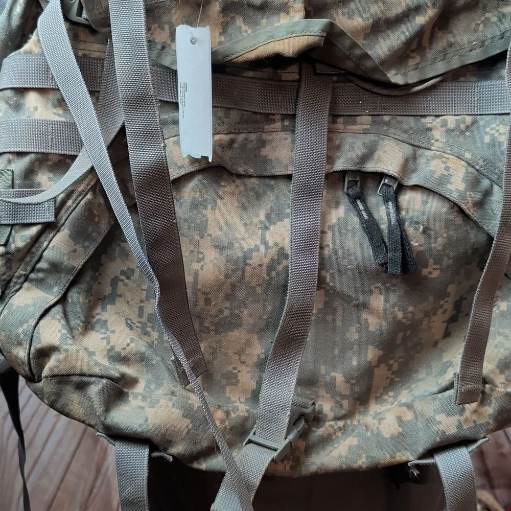 Genuine USGI Army Molle II Large Rucksack & MOLLE II Pack Frame Bag